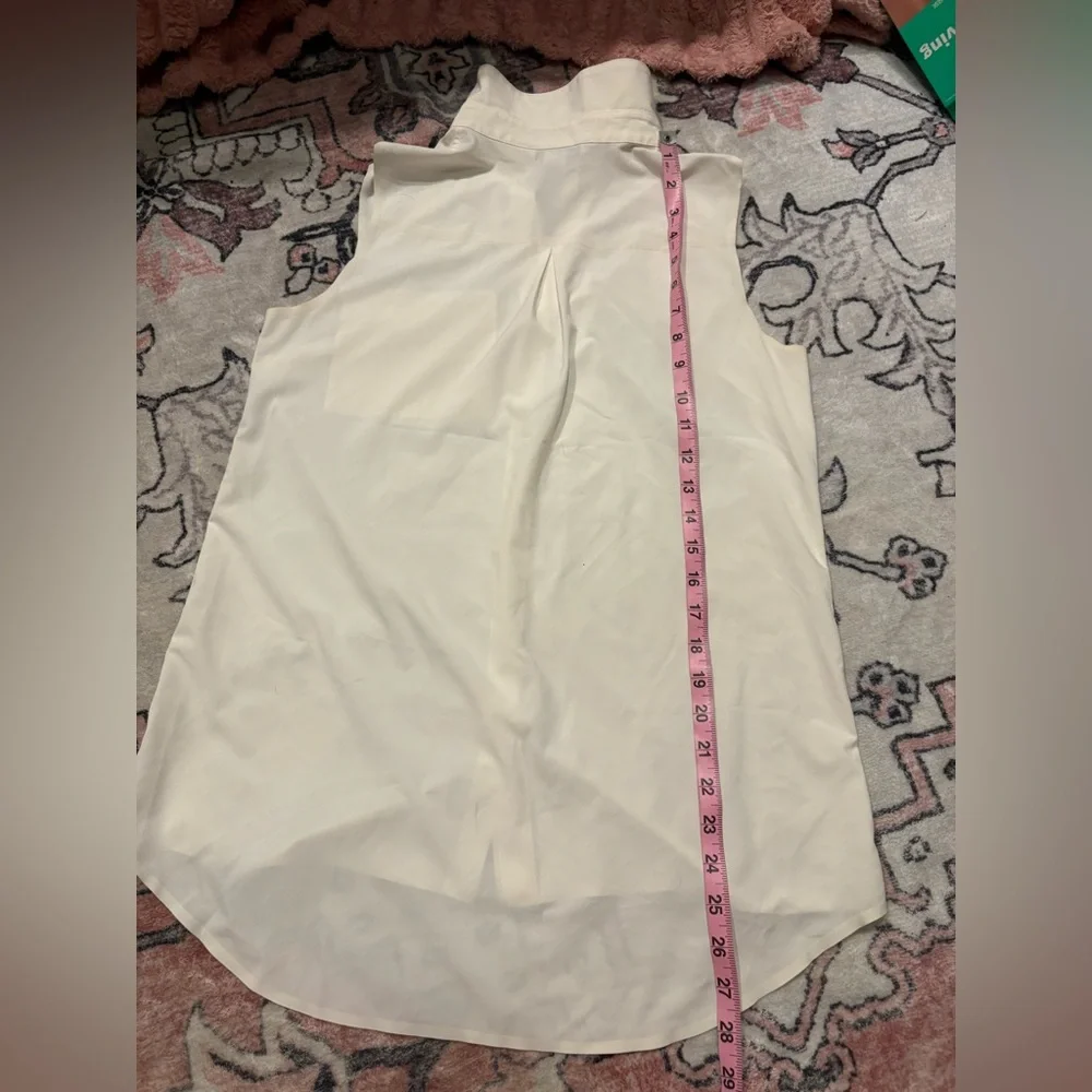Athleta Sleeveless Ivory Button Down Blouse, size XS - Picture 6 of 7